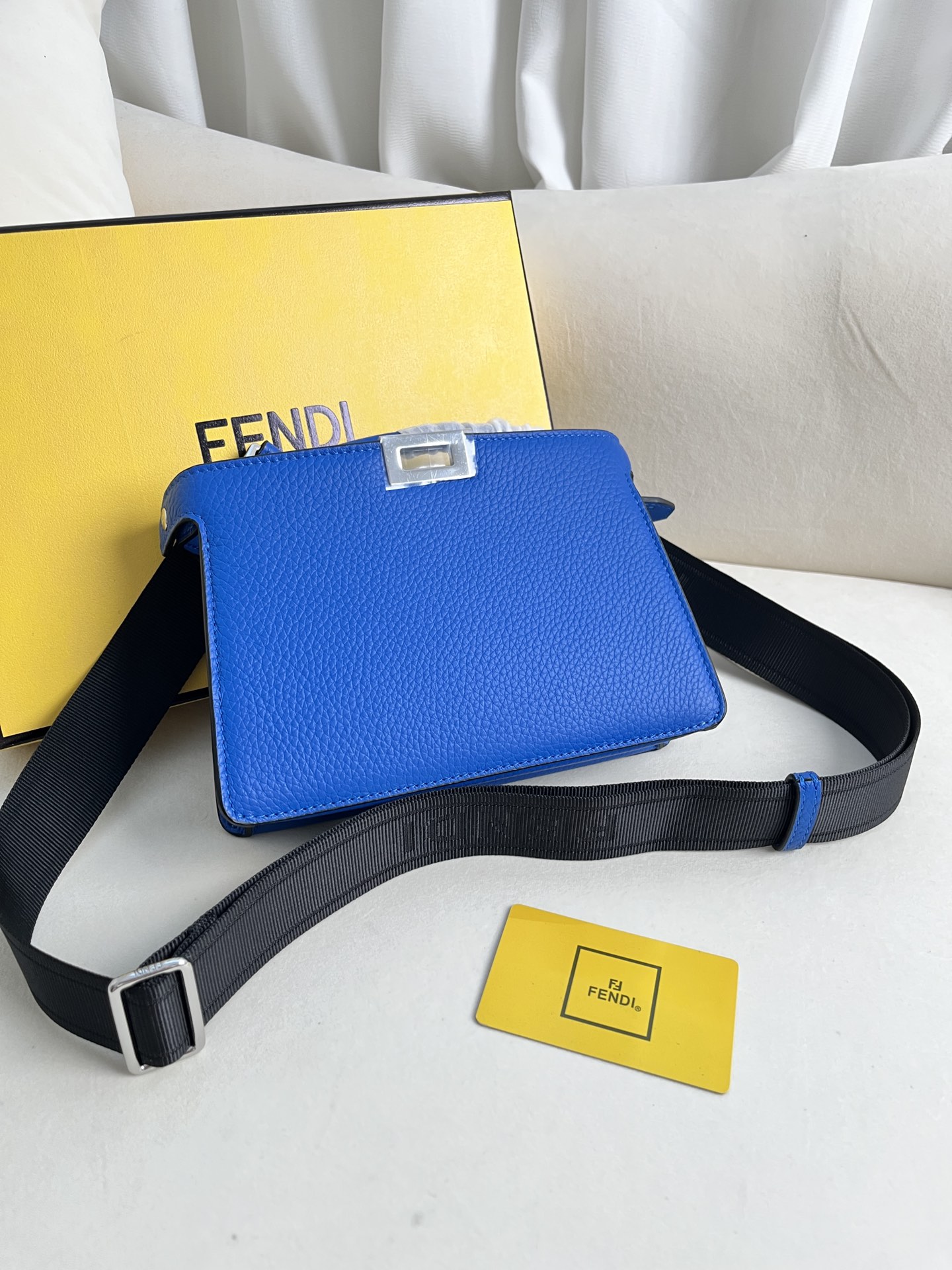 handbags FENDI 8066 size:21cm - vstockx