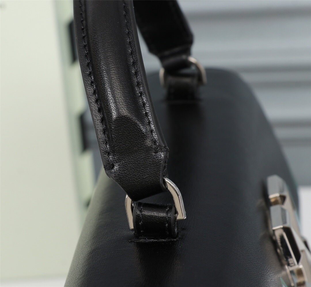 handbags OFF-White 520  6330870  size:25*18*11cm - vstockx