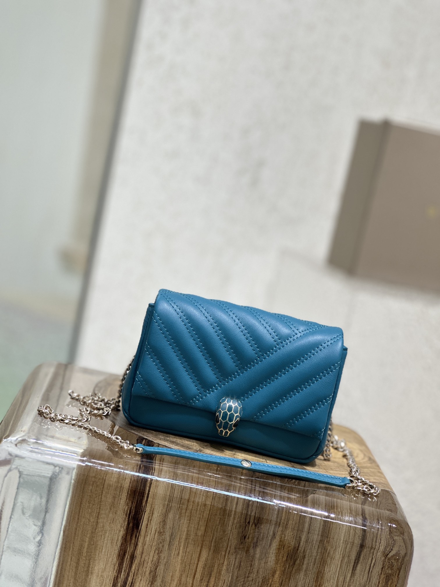 Handbags Bvlgari 288706 size:17*11*5 cm - vstockx