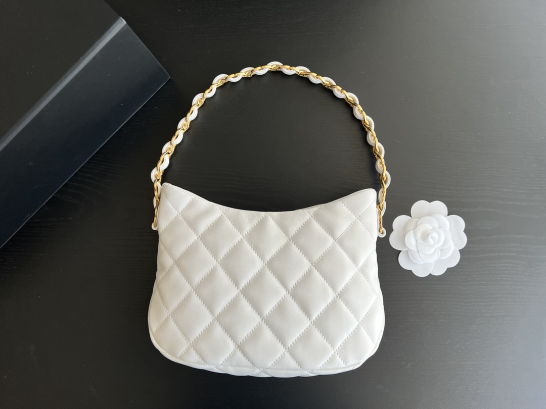 Handbag Chanel size 17.5cm24cm6 cm - vstockx