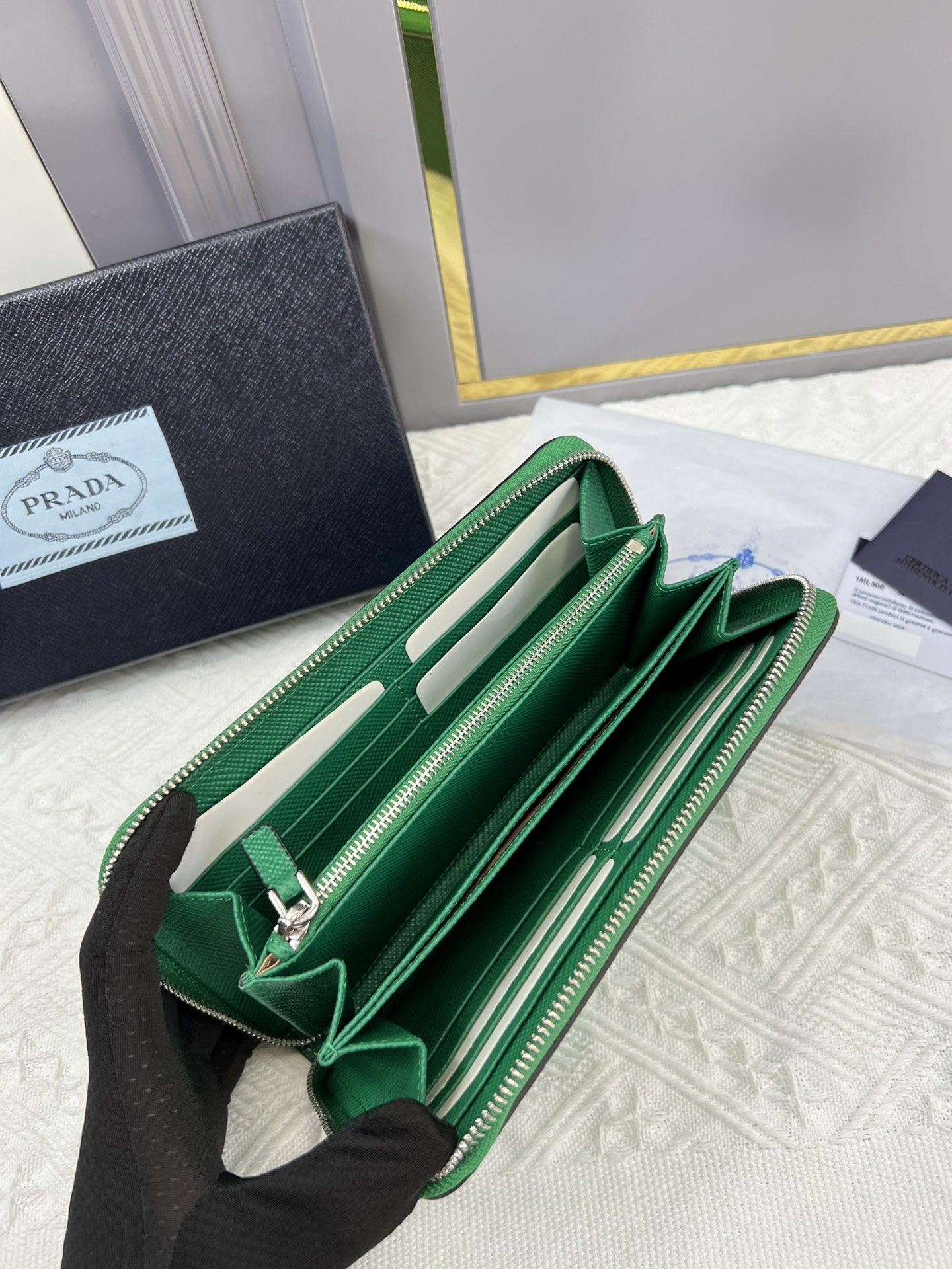 handbags prada 2ML317 20*10.3 - vstockx