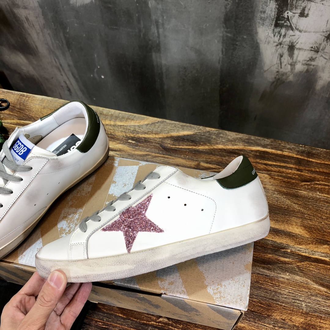 Golden Goose Superstar distressed-finish sneakers 11 - vstockx