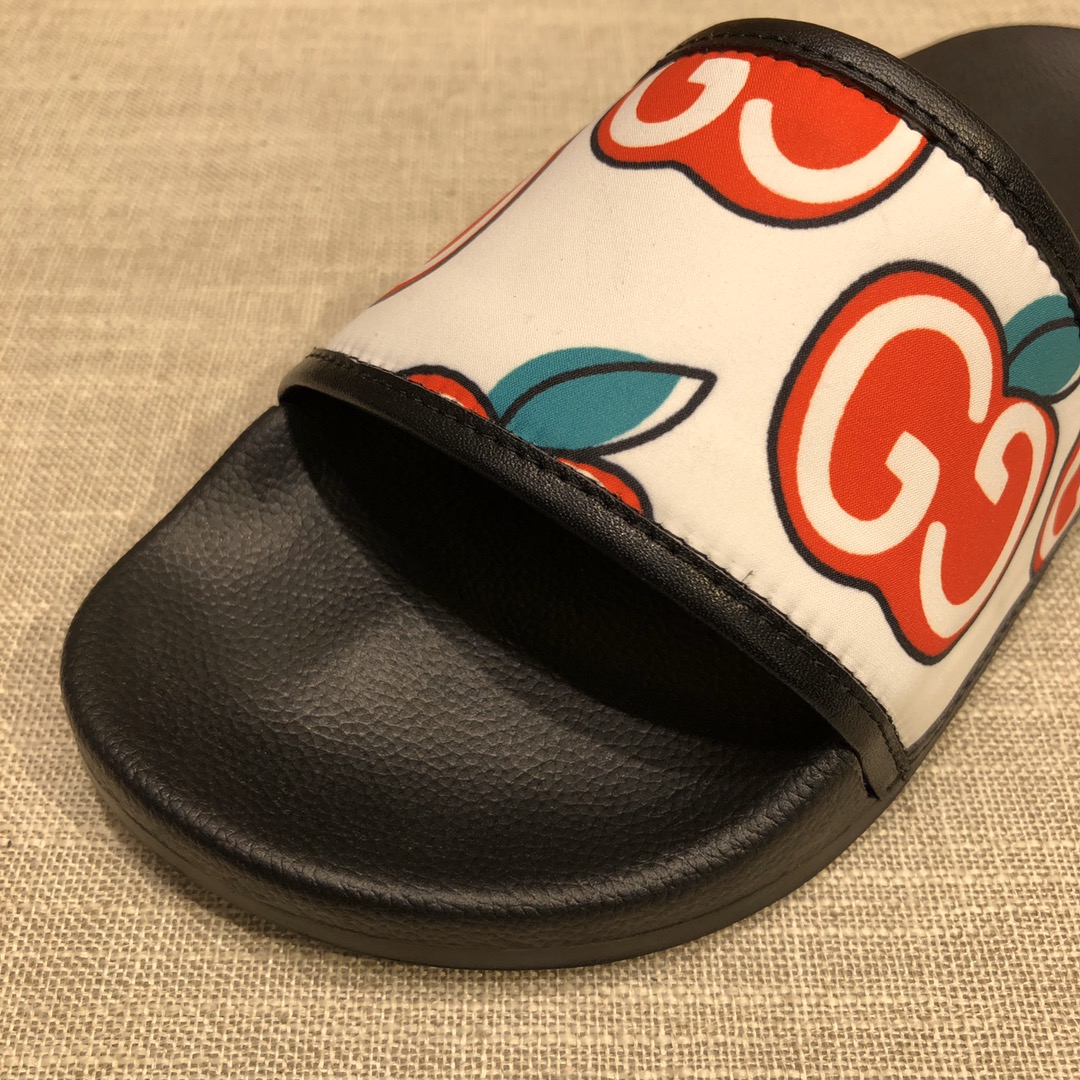 Gucci Slippers 20 - vstockx