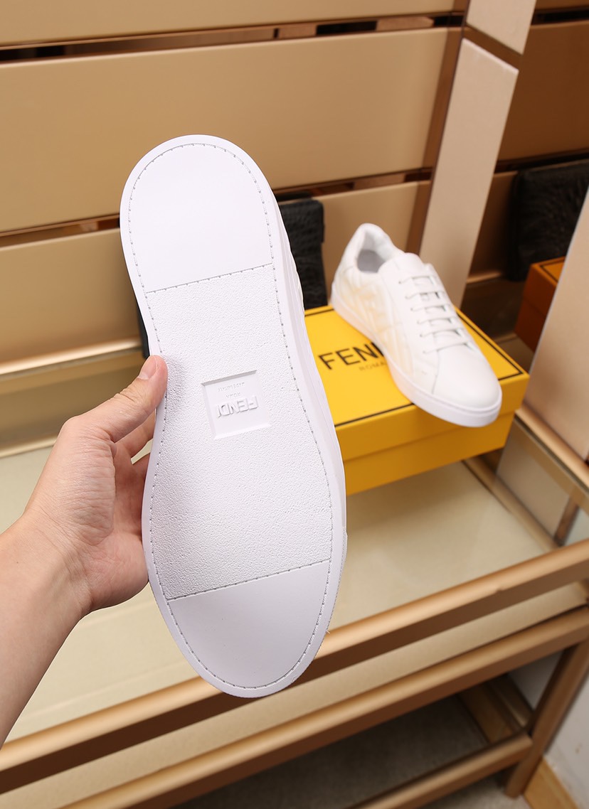 Fendi Low Top Sneakers 9 - vstockx