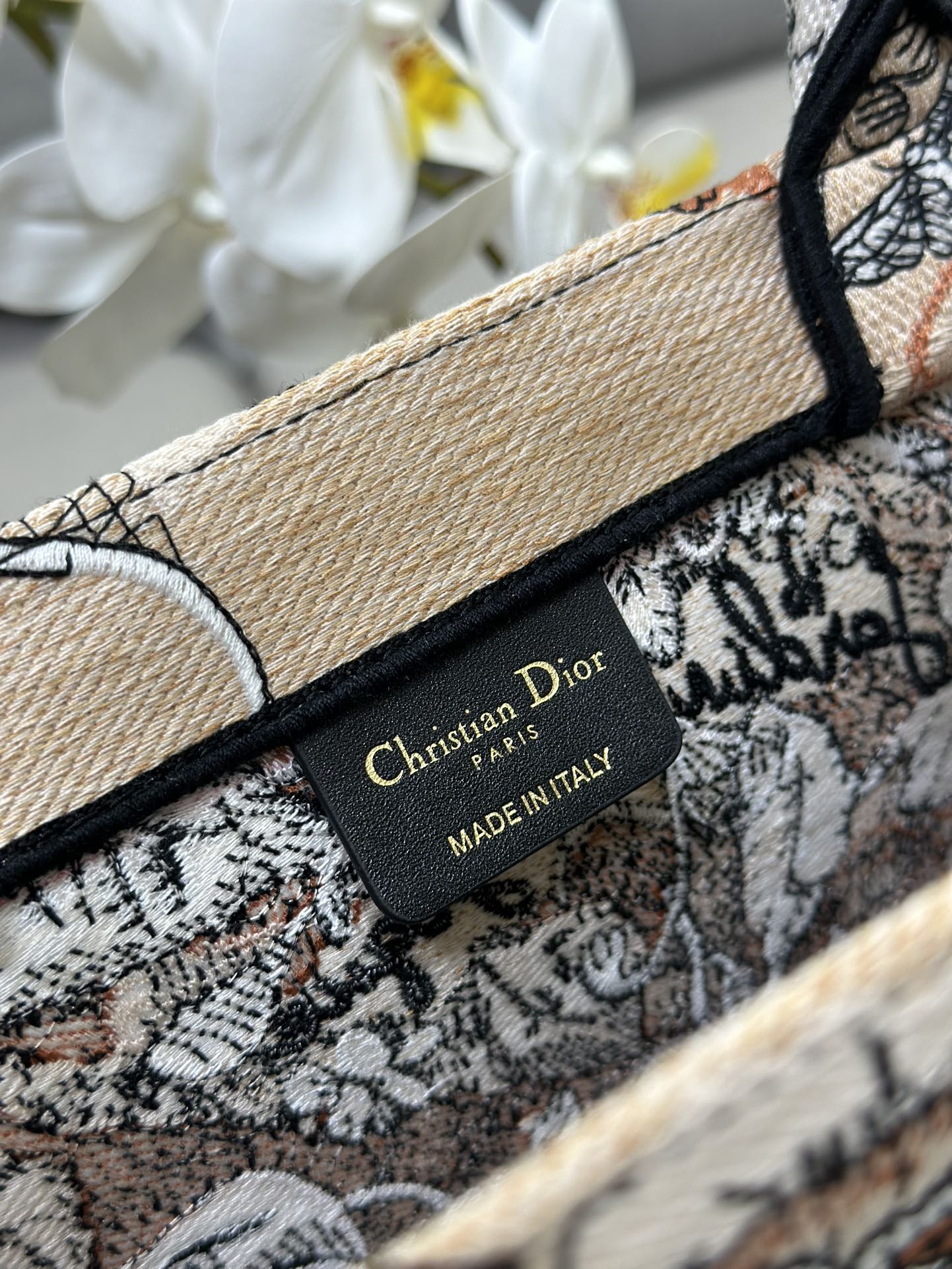 Handbag Dior M1286 size 42 x 35 x 18.5 cm - vstockx