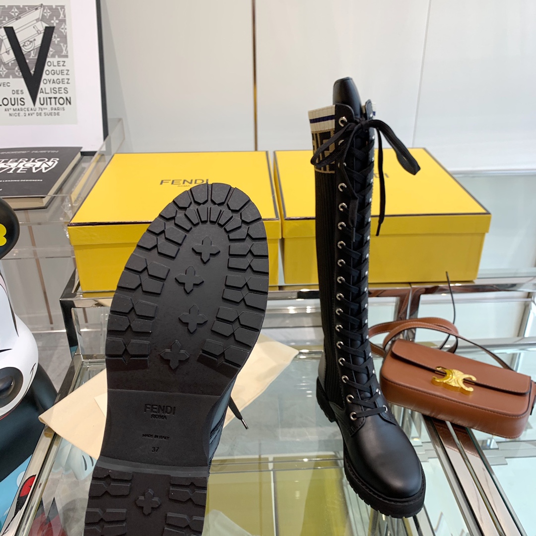 Fendi Boots 10 - vstockx
