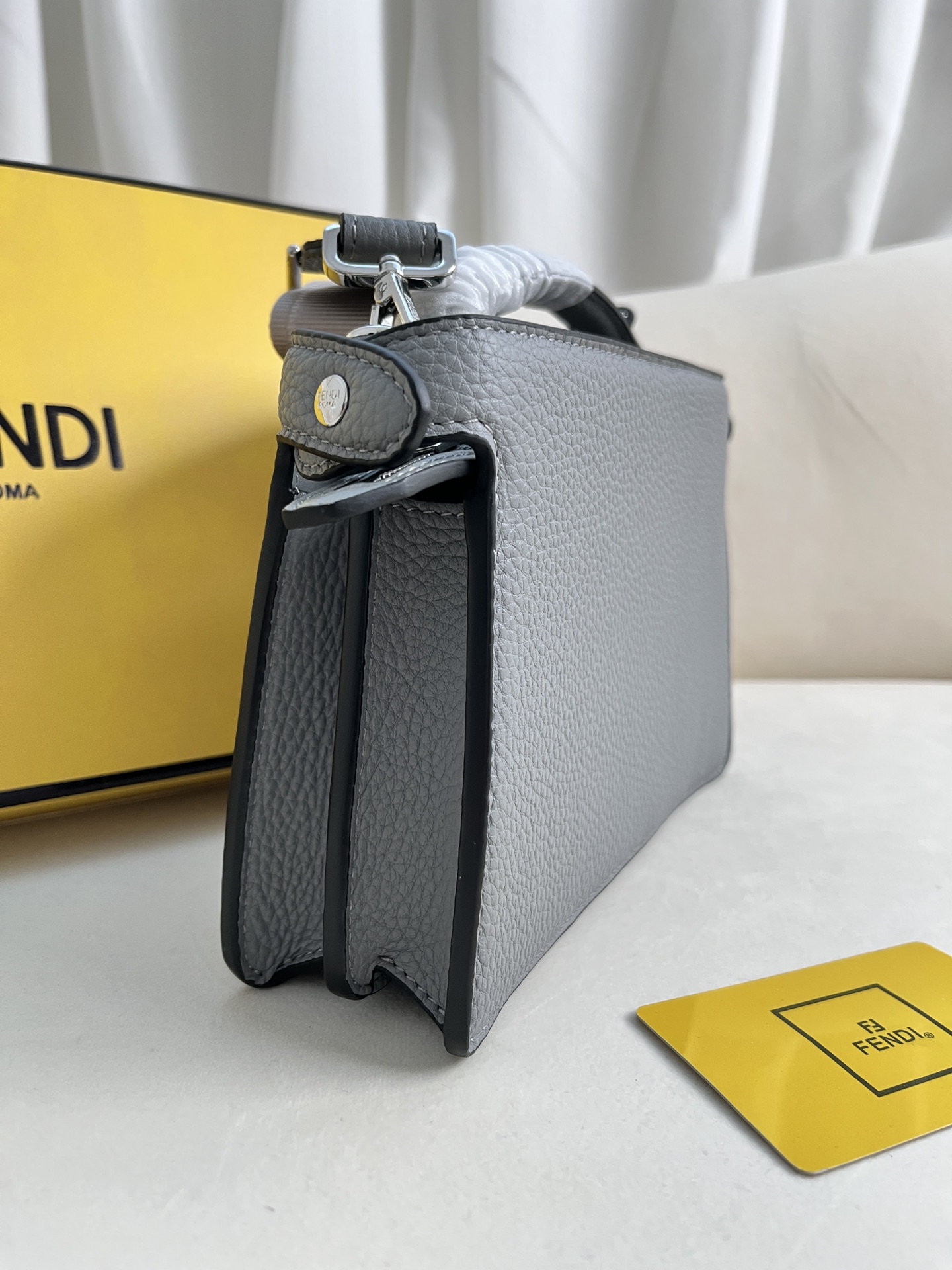 handbags FENDI 8066 size:21cm - vstockx