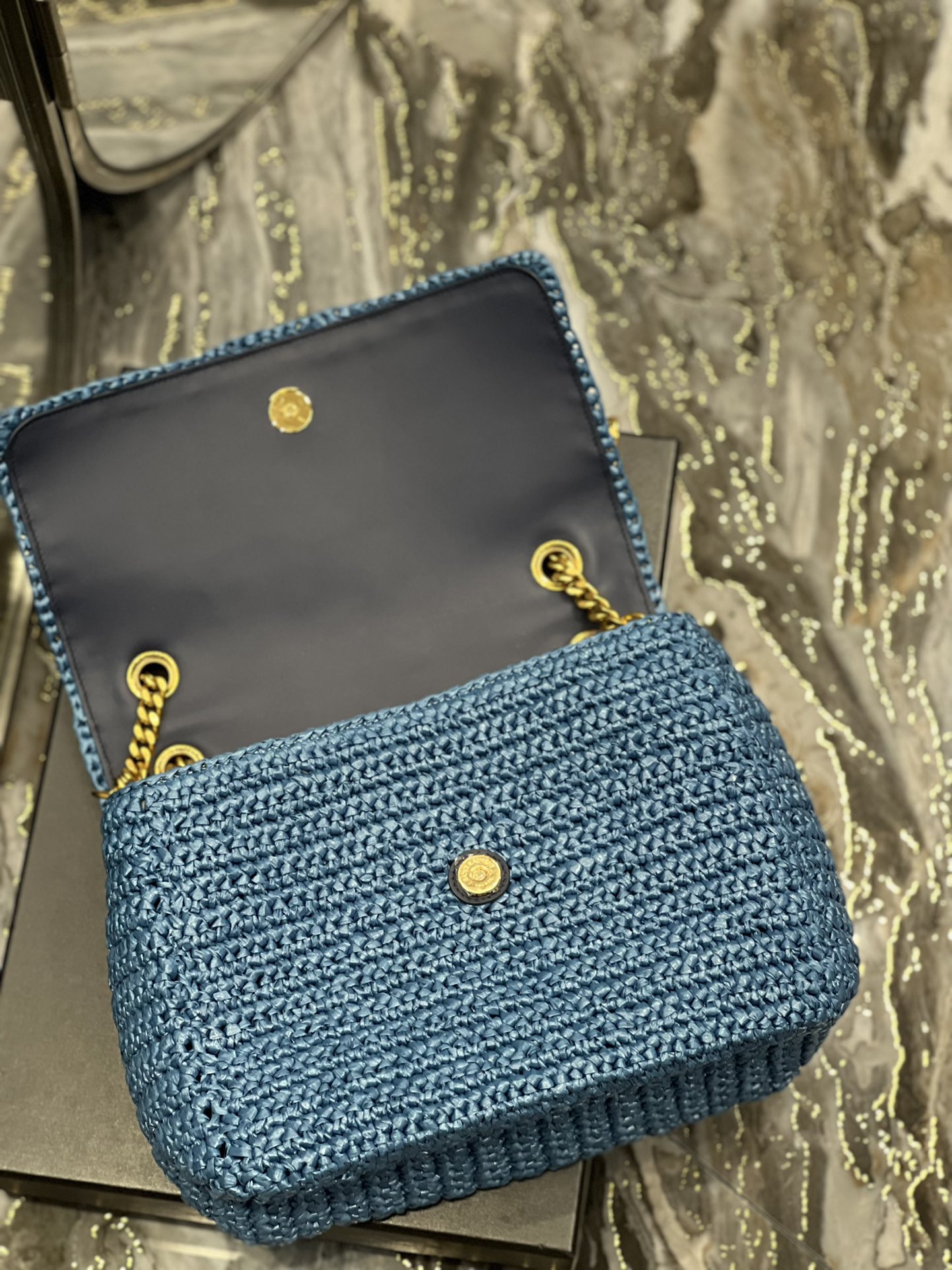 Handbags SAINT LAURENT 633158 size 28  20.5  8.5 cm - vstockx