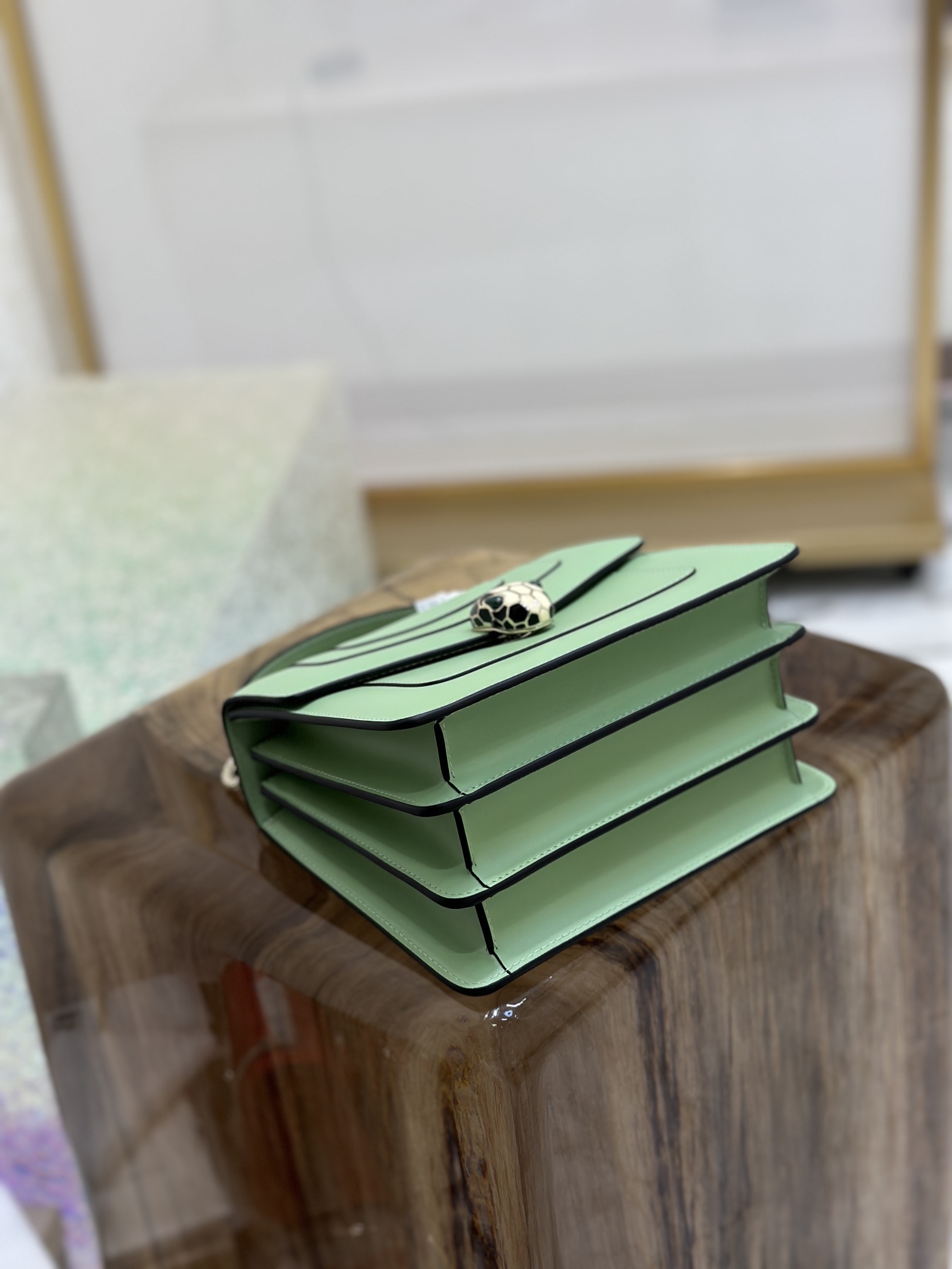 Handbags Bvlgari 38329 size:20*16*9 cm - vstockx