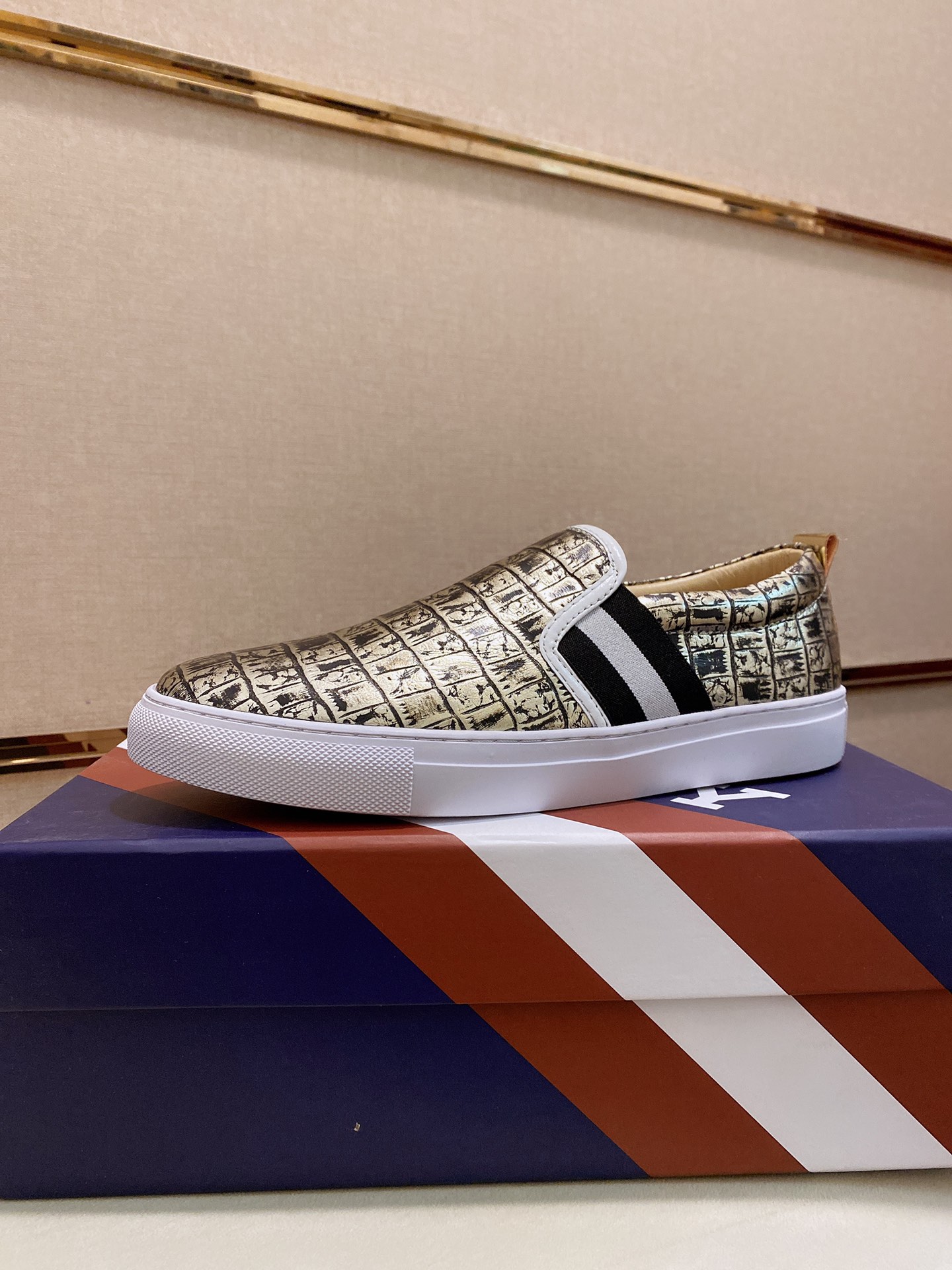Bally Low Top Sneaker 1 - vstockx