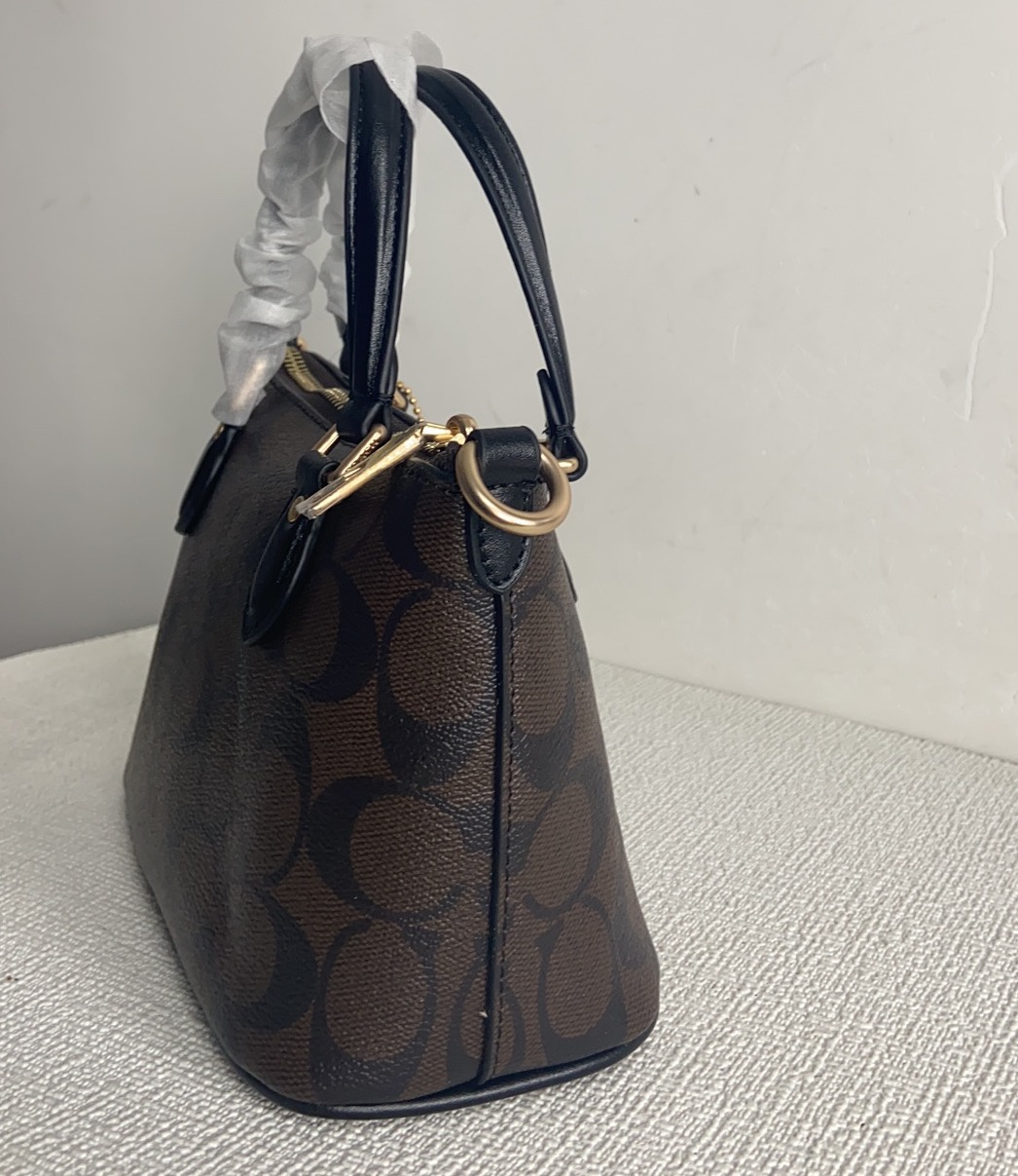 Handbags Coach CH468 size:18*13*3 - vstockx