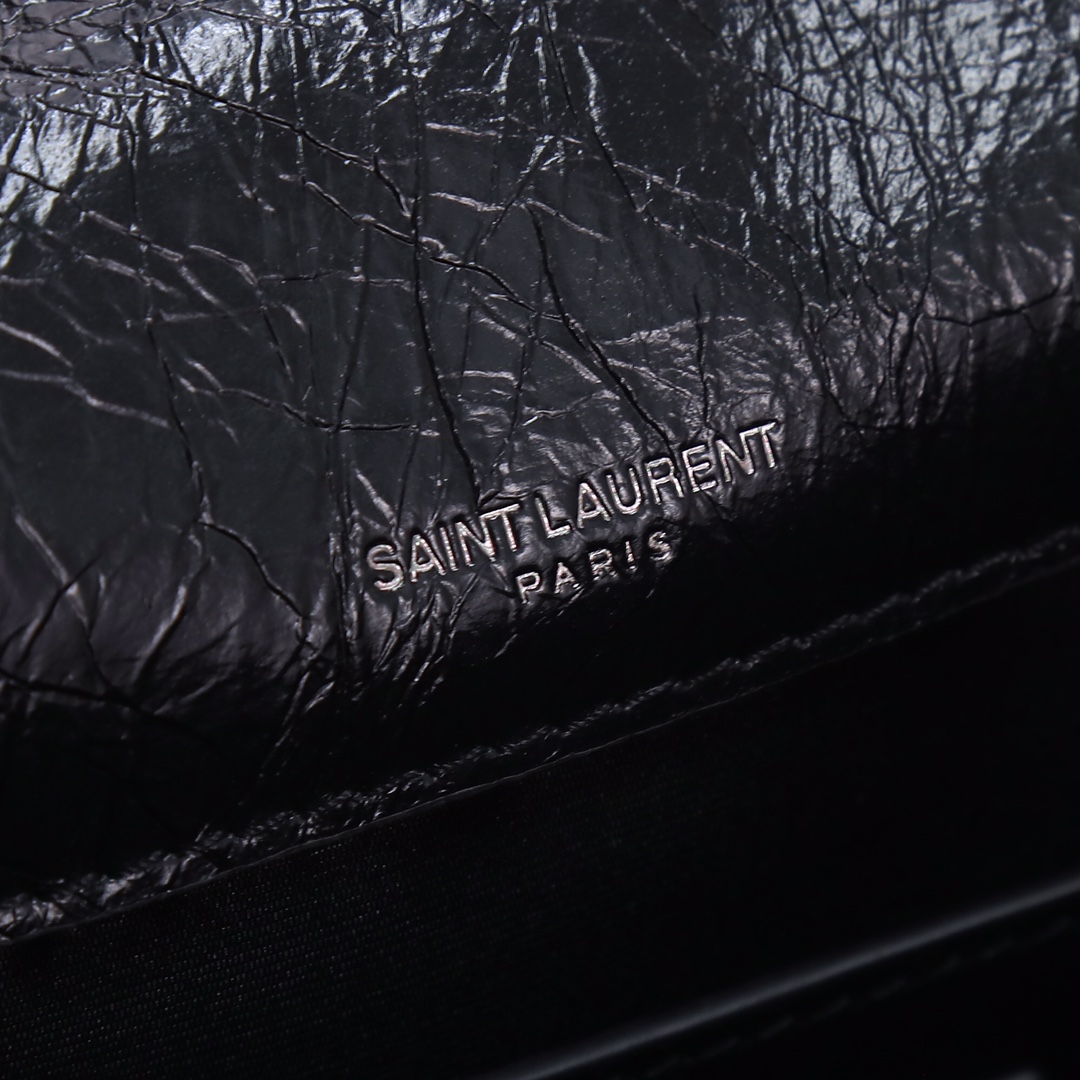 Handbags SAINT LAURENT 533037 size 22x16.5x12 cm - vstockx