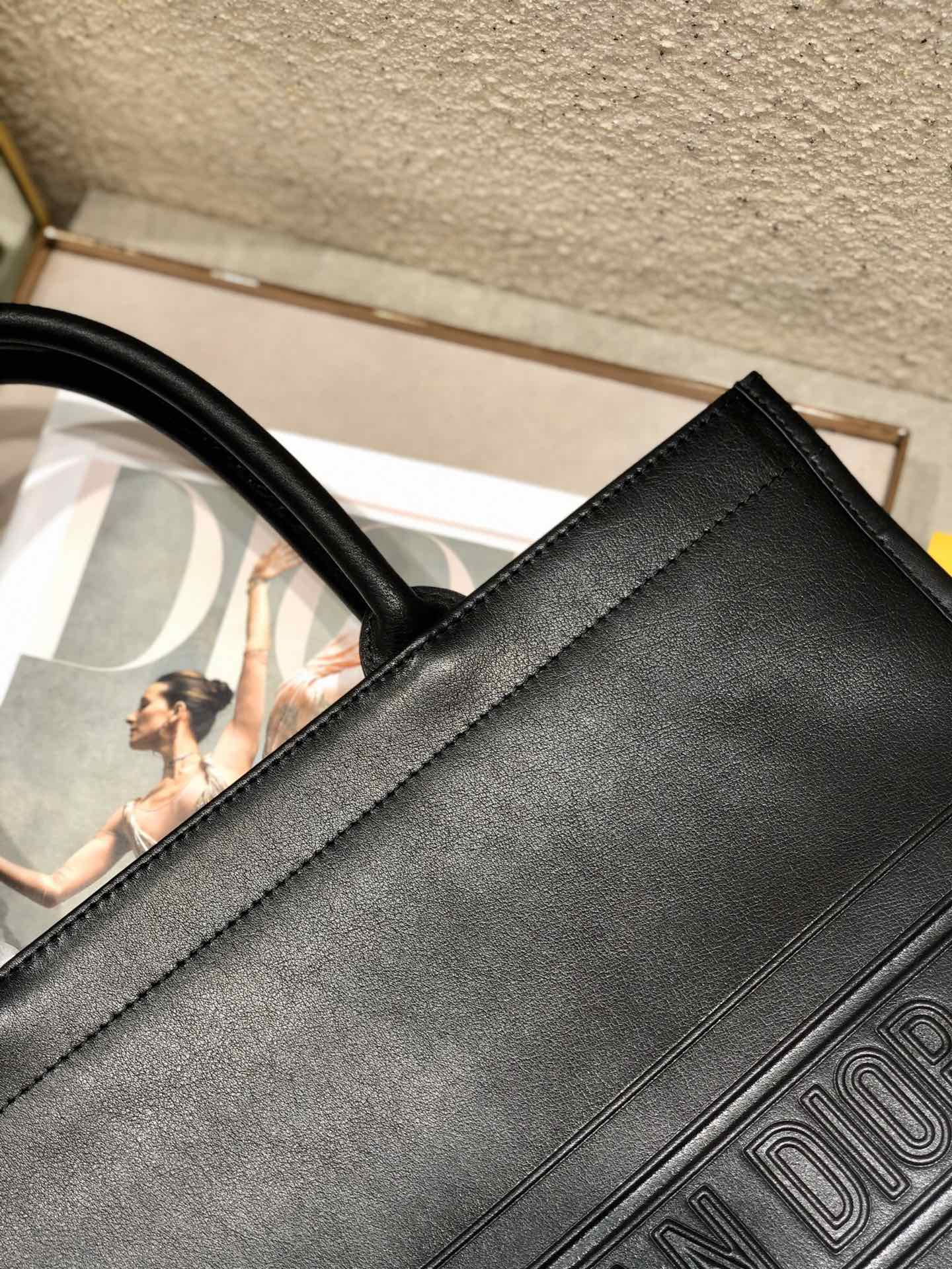 Handbags Dior book tote 1286730 size:41.5*32.5 cm - vstockx