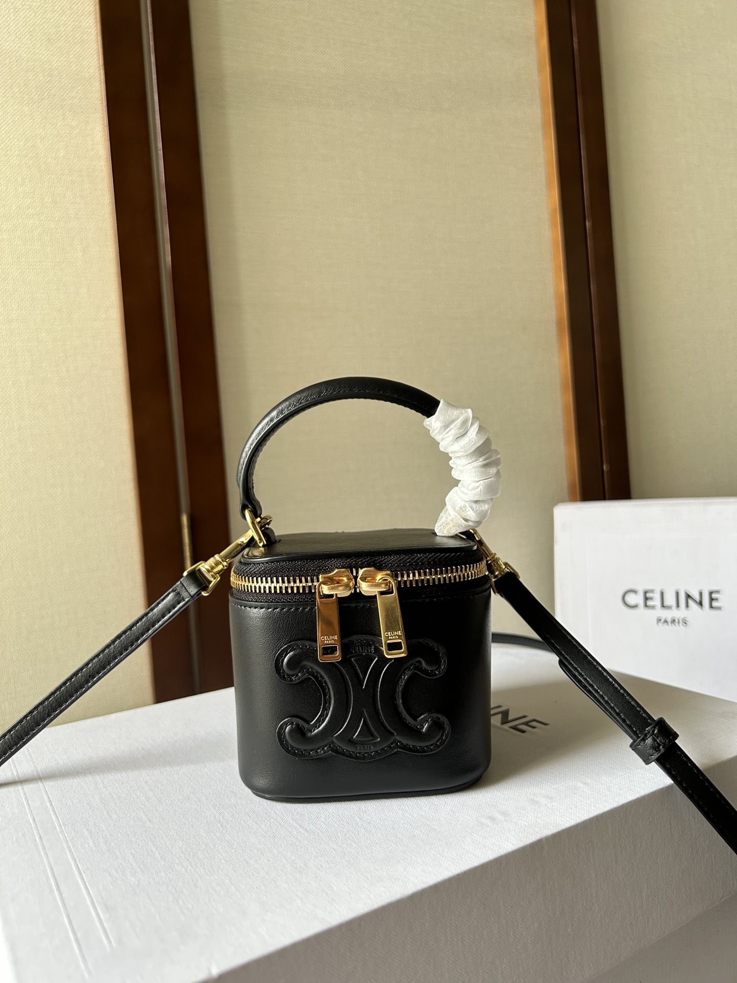 Handbags CELIN-E 110762 101762 size:9.5 X 8 X 9 cm - vstockx