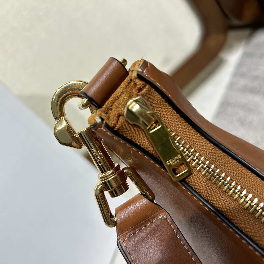 Handbags CELIN AVA STRAP 196923 size:24  13  7 cm - vstockx