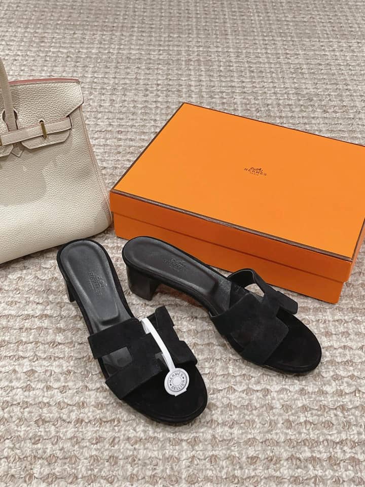 Herm��s Oasis sandal Black leather sole - vstockx