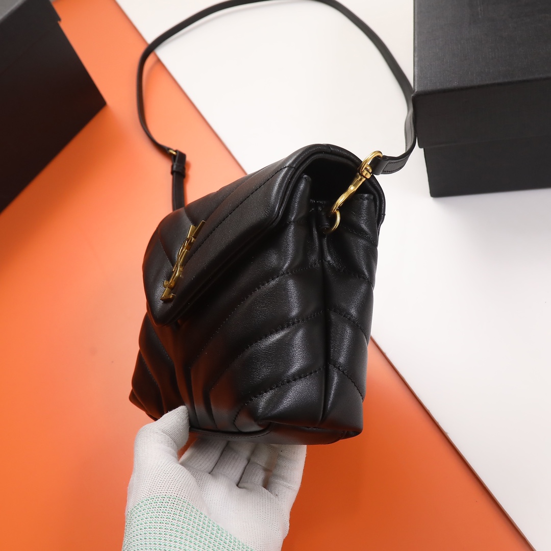 Handbags SAINT LAURENT 467072 size 20  14  7 cm - vstockx