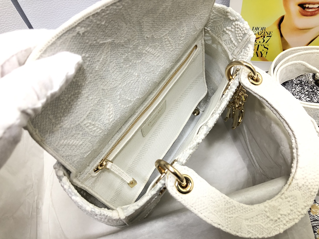 Handbag Dior M0565 size 24 x 20 x 11 cm - vstockx