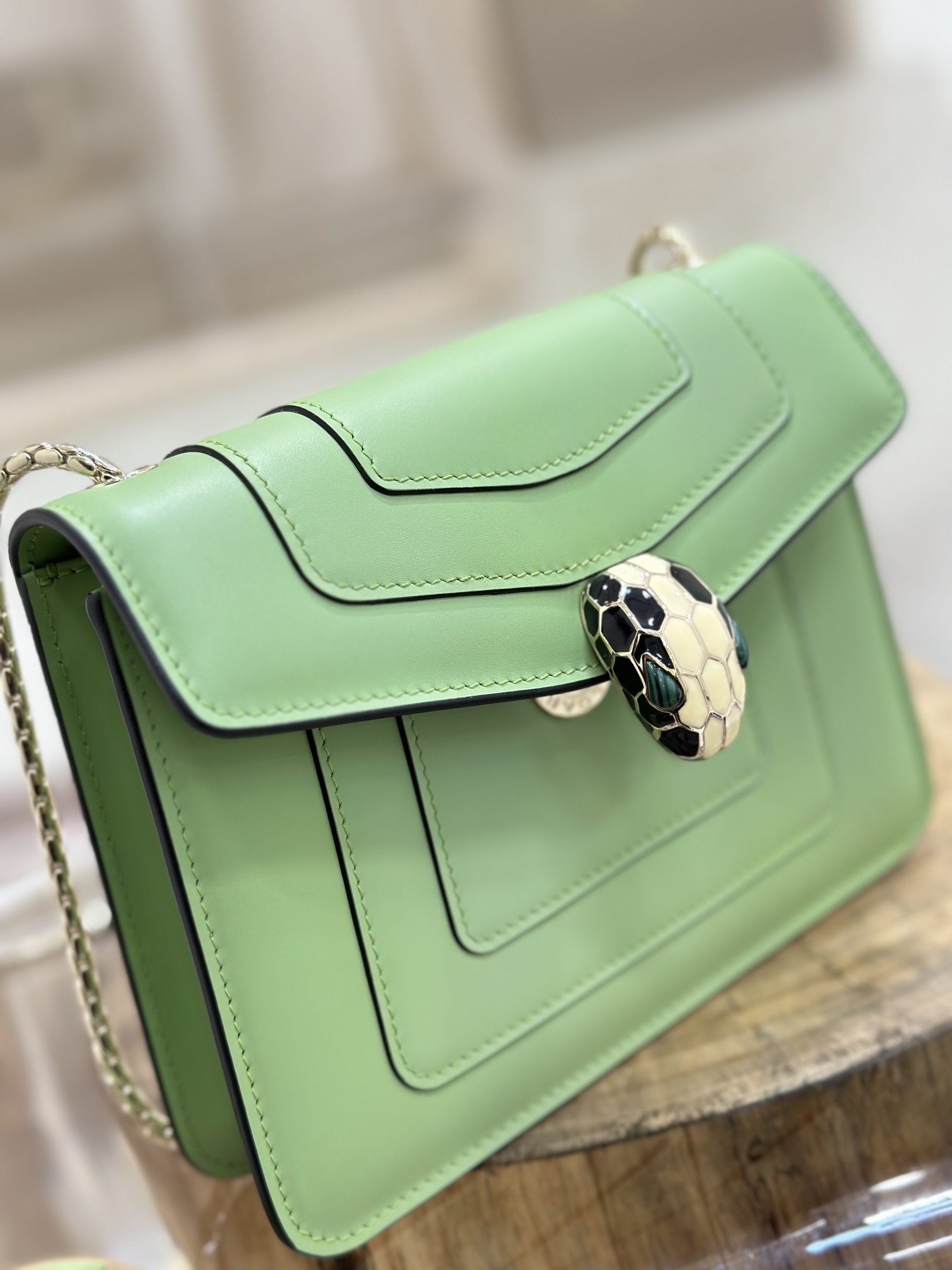 Handbags Bvlgari Serpenti Forever 35107 size:20*15*5 cm - vstockx