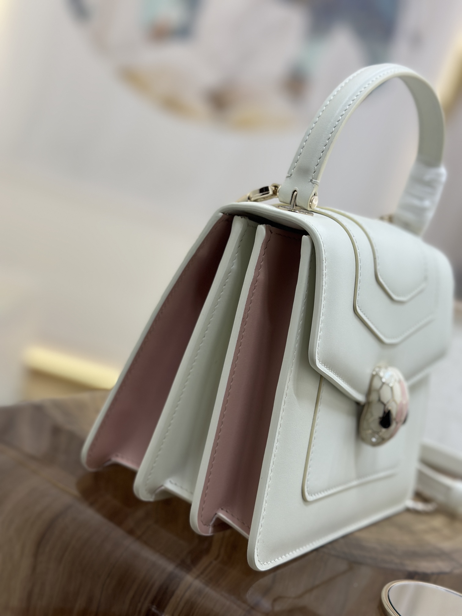Handbags Bvlgari 38329 size:18*16*9 cm - vstockx