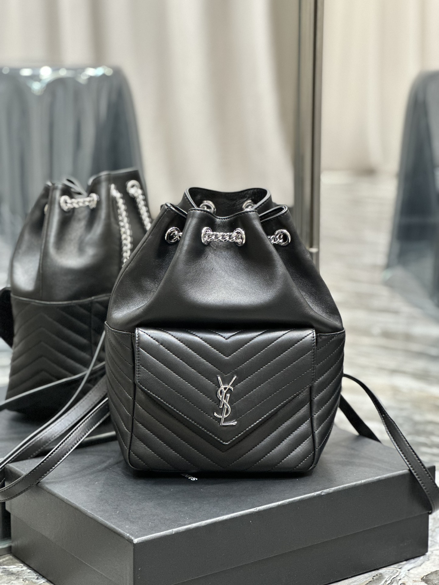 Handbags SAINT LAURENT 672609 size 22  29  15 cm - vstockx