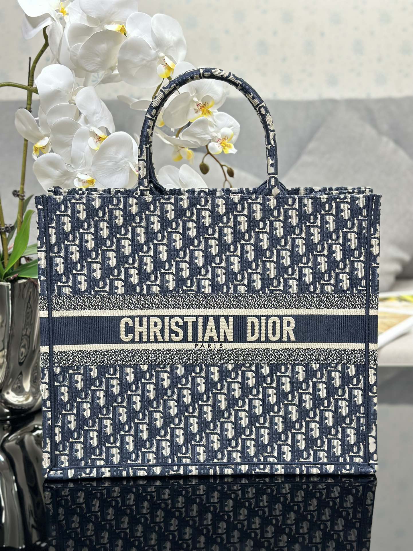 Handbag Dior M1286 size 42 x 35 x 18.5 cm - vstockx