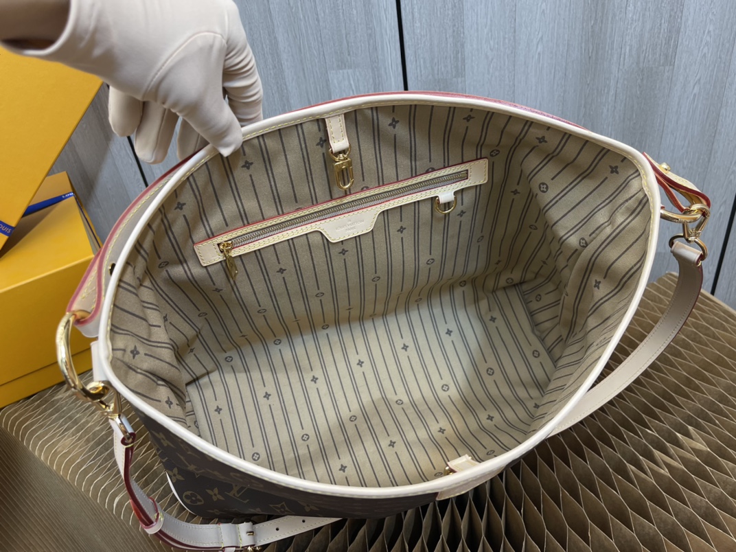 Handbag Louis Vuitton M40353 size 52-30-20 cm - vstockx