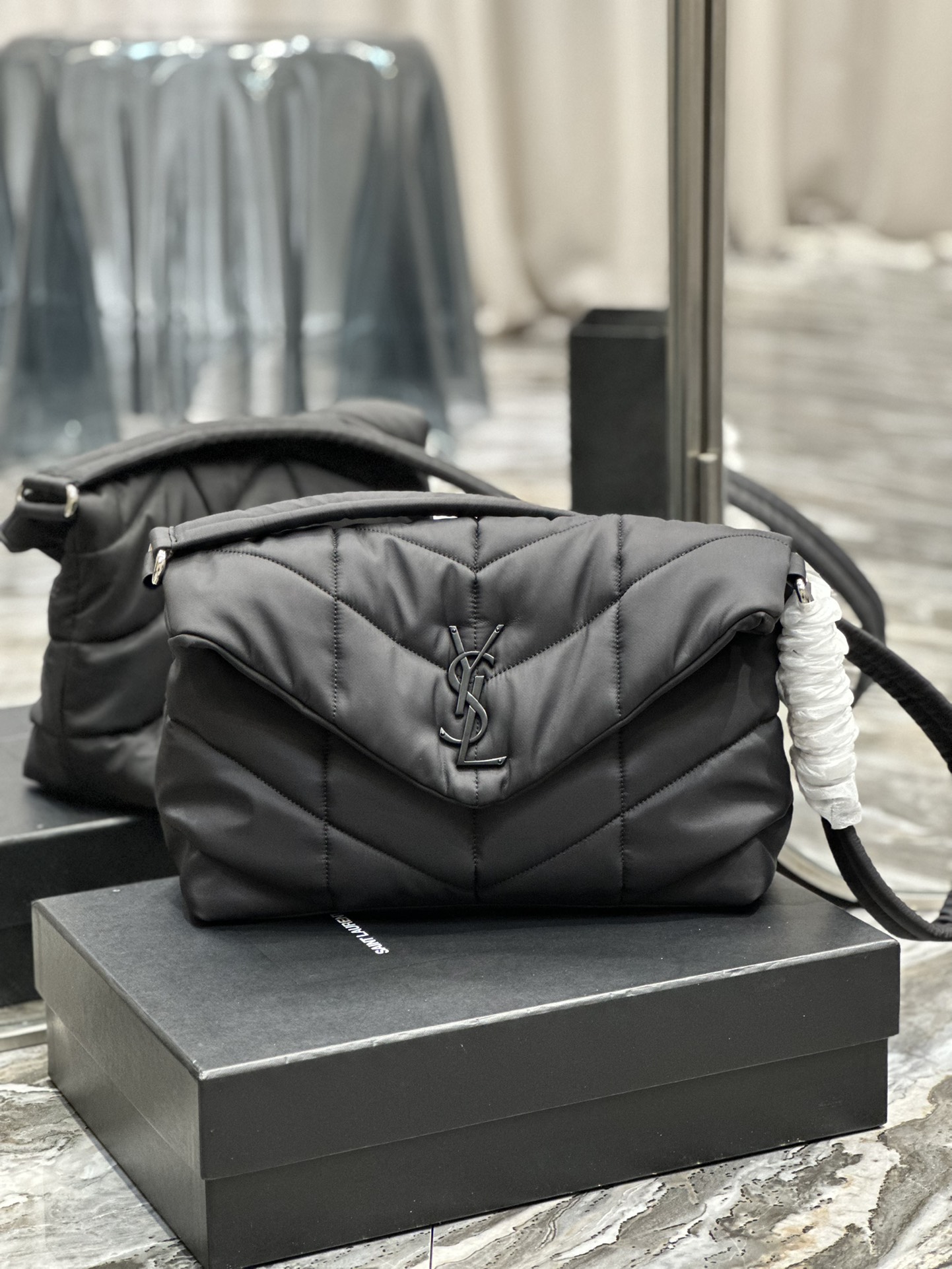 Handbags SAINT LAURENT 733630 size 34  27  12 cm - vstockx