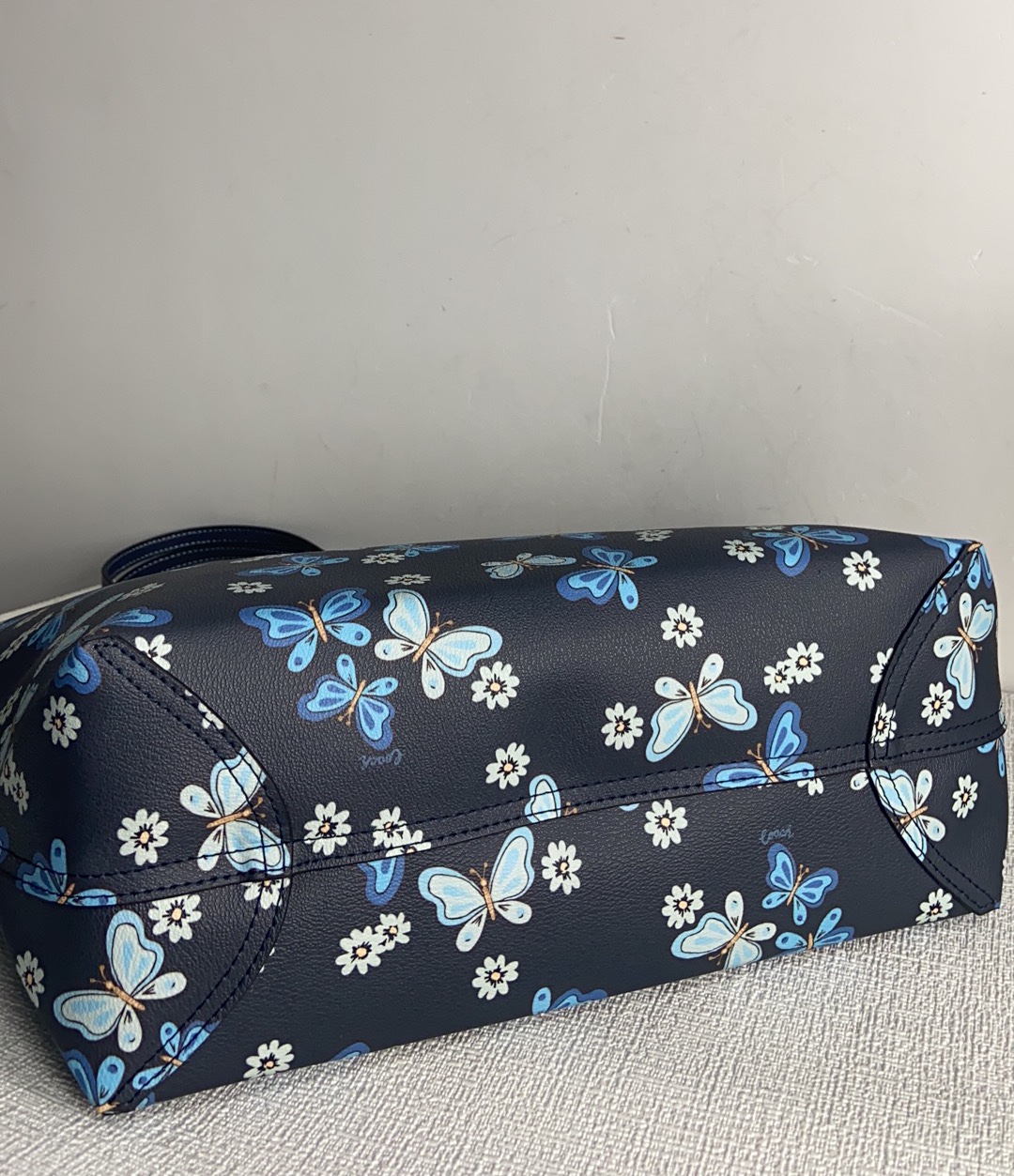 Handbags Coach CH211 size:32*28*14.5 - vstockx