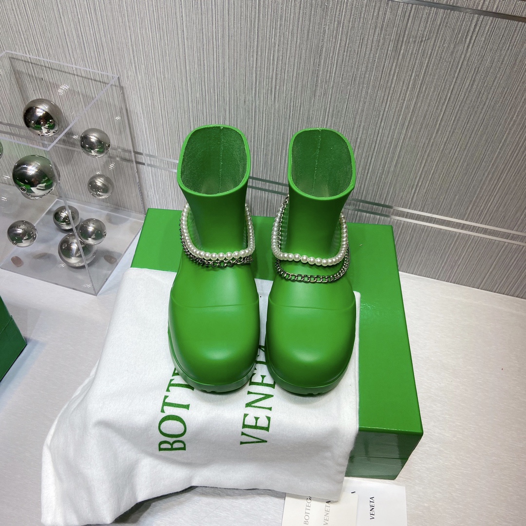 Bottega Veneta Boots 18 - vstockx