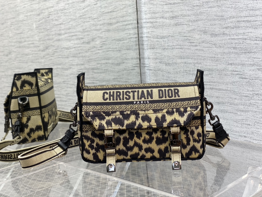 Handbag Dior size 23*15*8 cm - vstockx