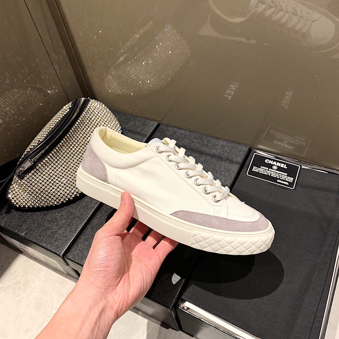 Chanel sneaker 1 - vstockx