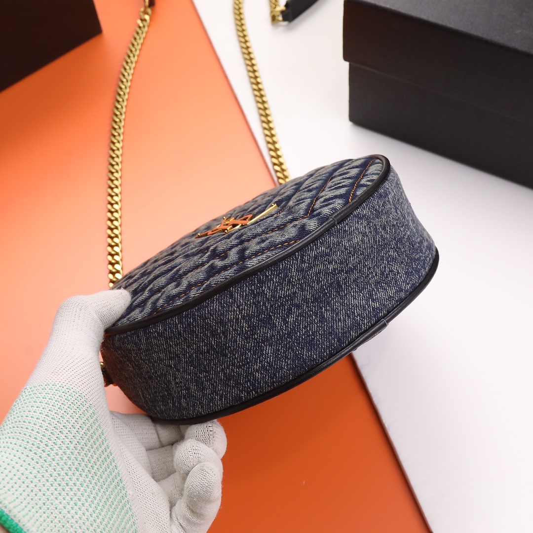 Handbags SAINT LAURENT 610436 size 17  17  5.5 cm - vstockx