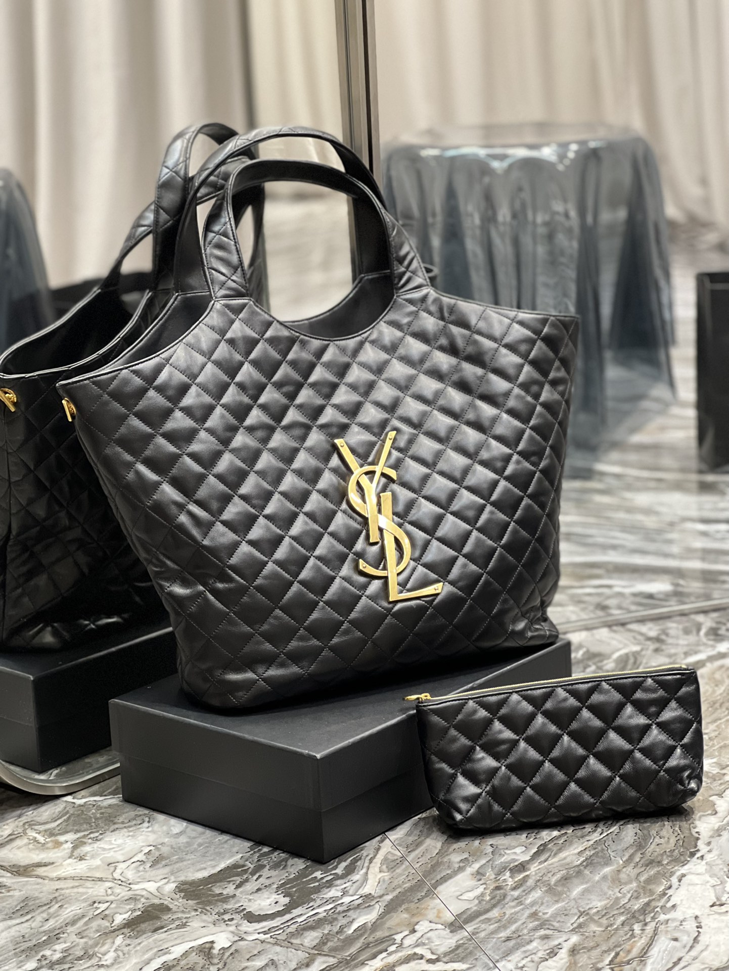 Handbags SAINT LAURENT 742431 size 43  29  9 cm - vstockx