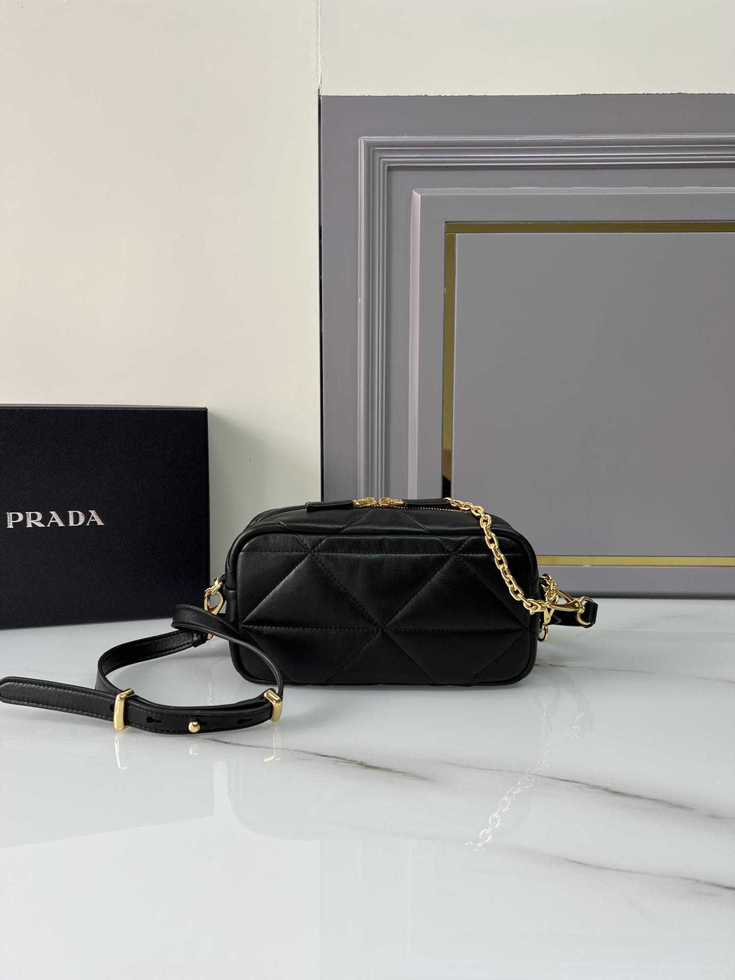 handbags prada 1BH197 22*11*7 - vstockx