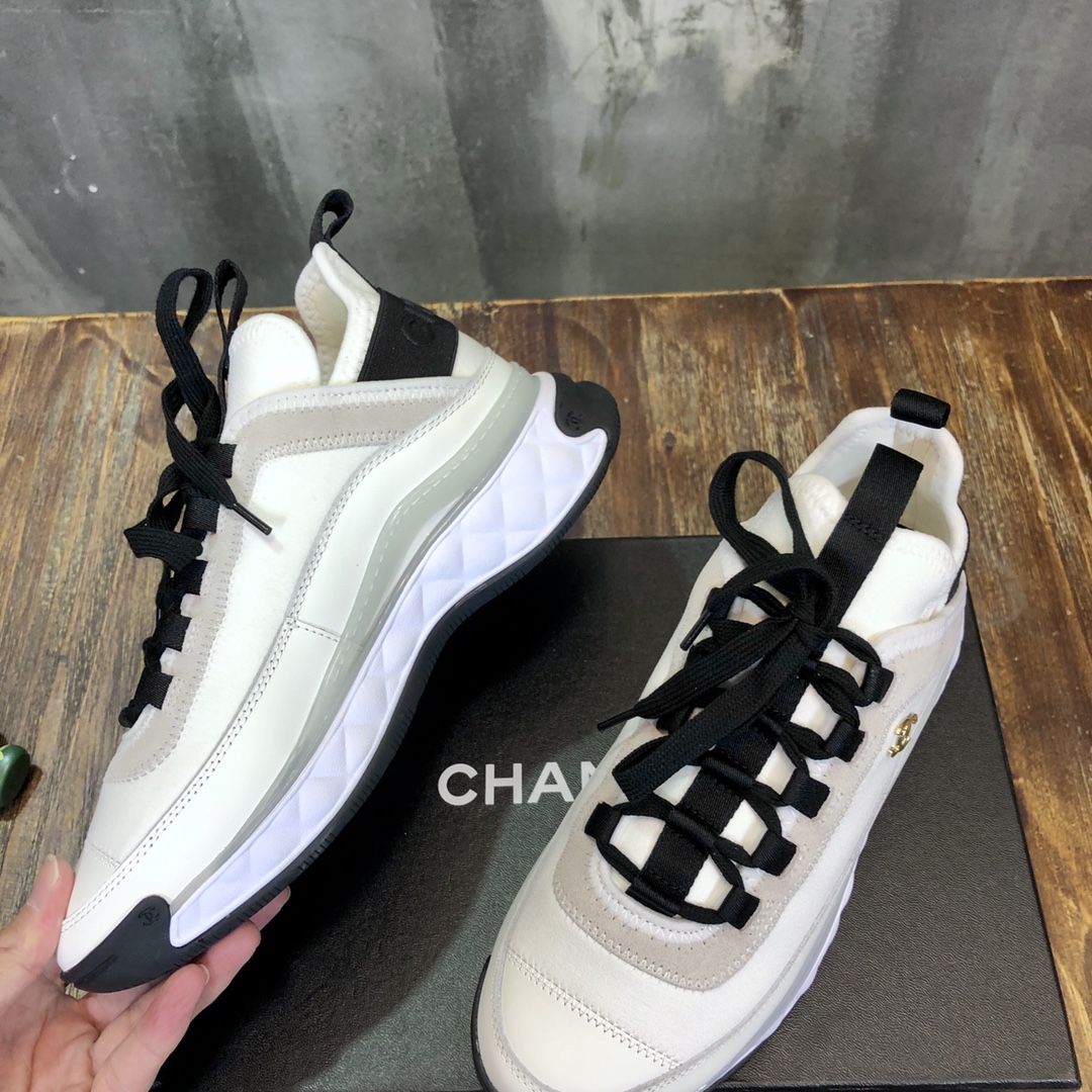 Chanel Fabric & Suede Calfskin Low Top Sneaker 16 - vstockx