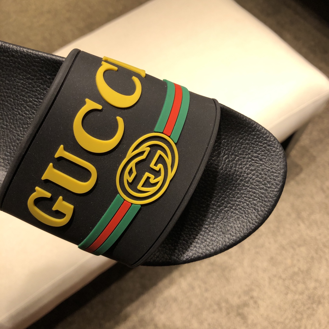 Gucci Slippers 46 - vstockx