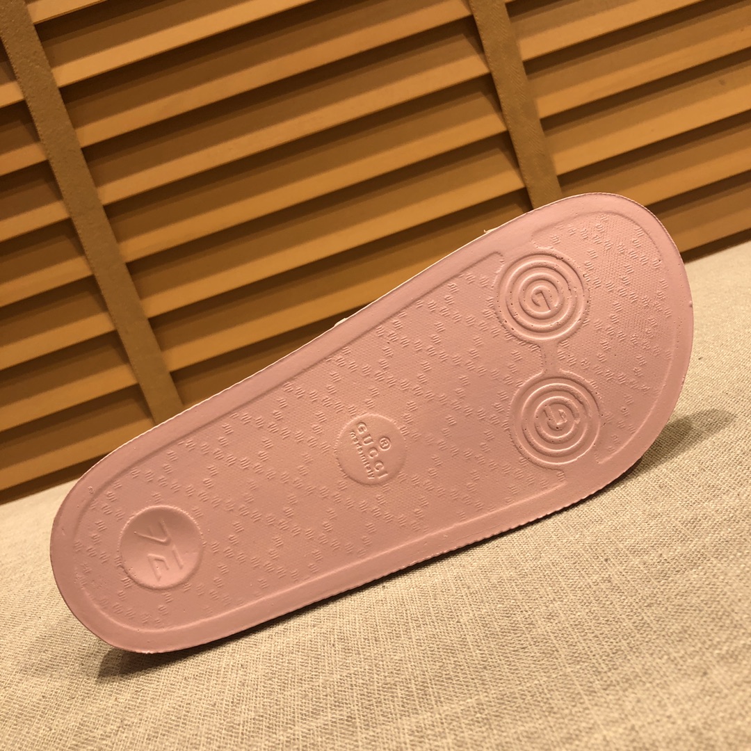 Gucci Slippers 22 - vstockx