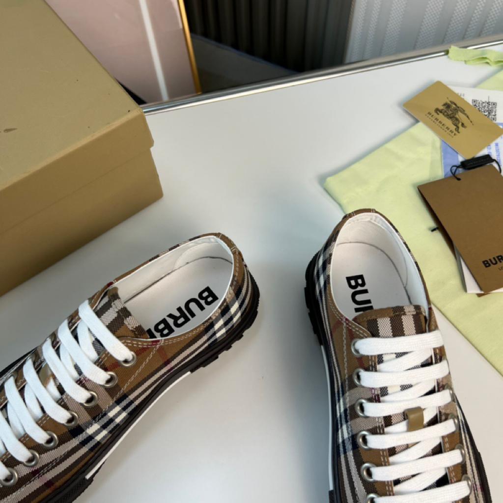 Burberry Gabardine Birch Brown Black - vstockx