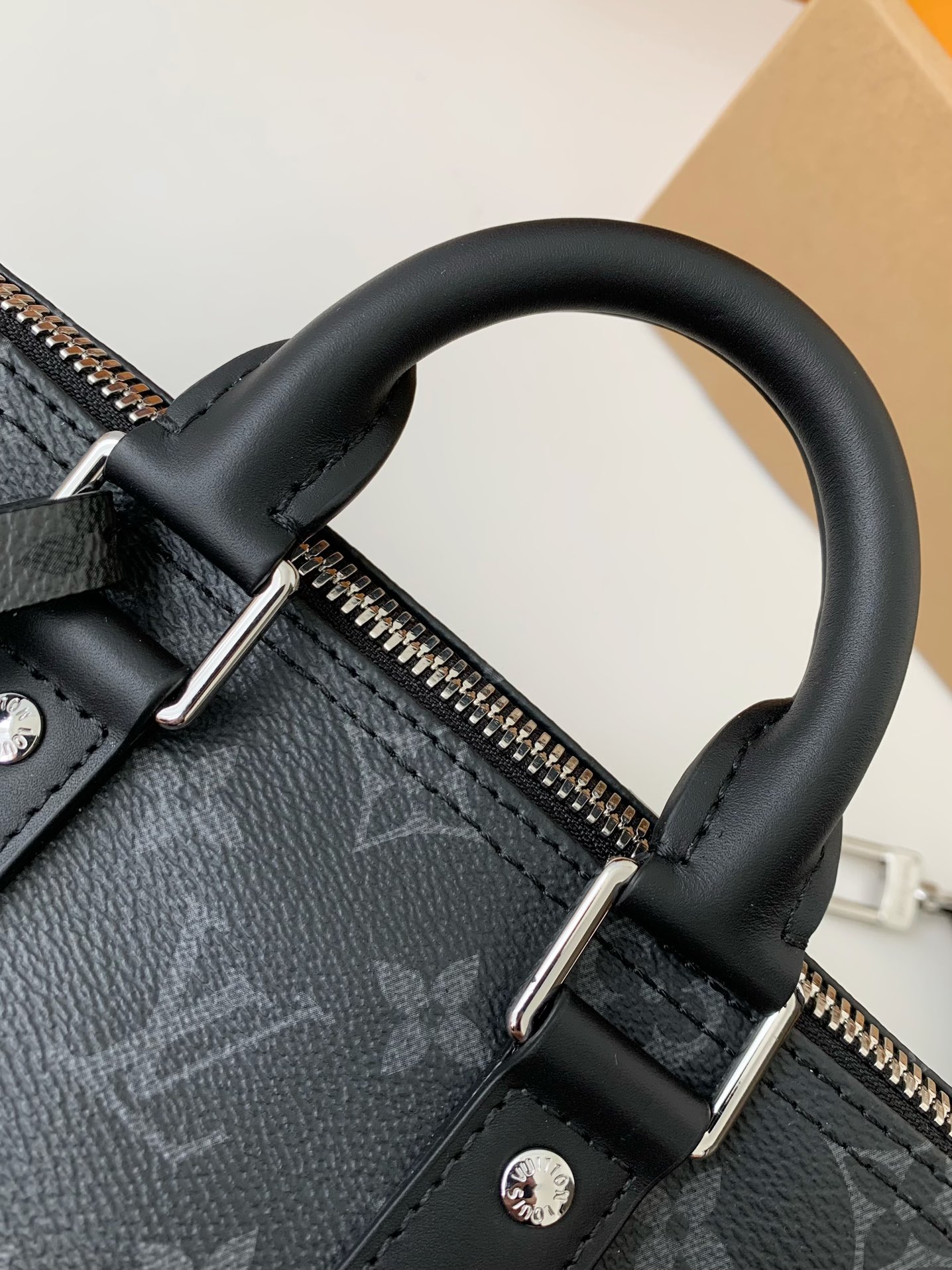 Handbags Louis Vuitton M46271 size:25x15x11 cm - vstockx