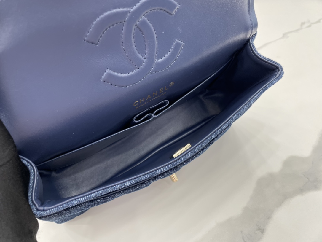 Handbag Chanel size 25 cm - vstockx