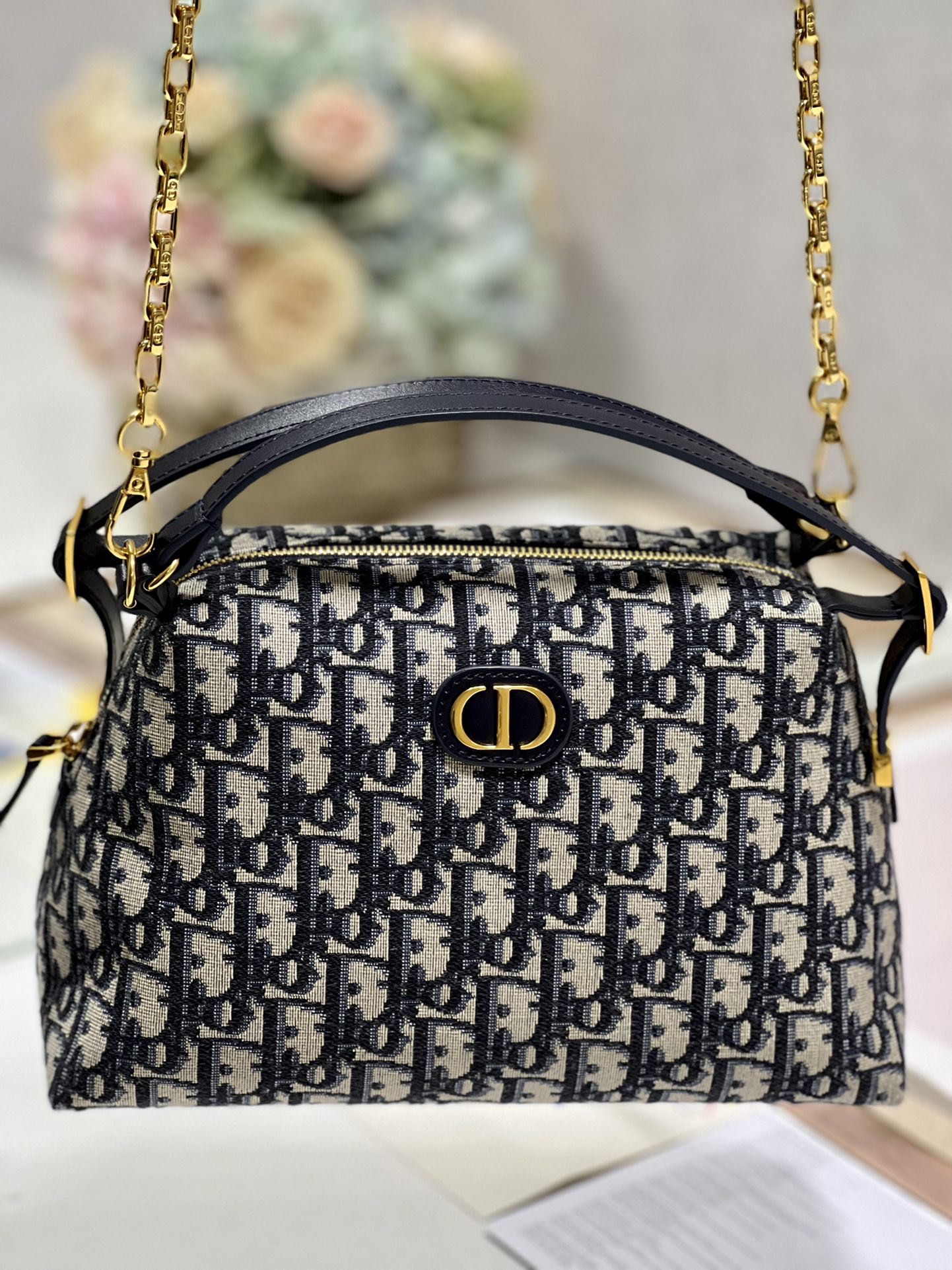 Handbag Dior 5556 size 25  16 cm - vstockx