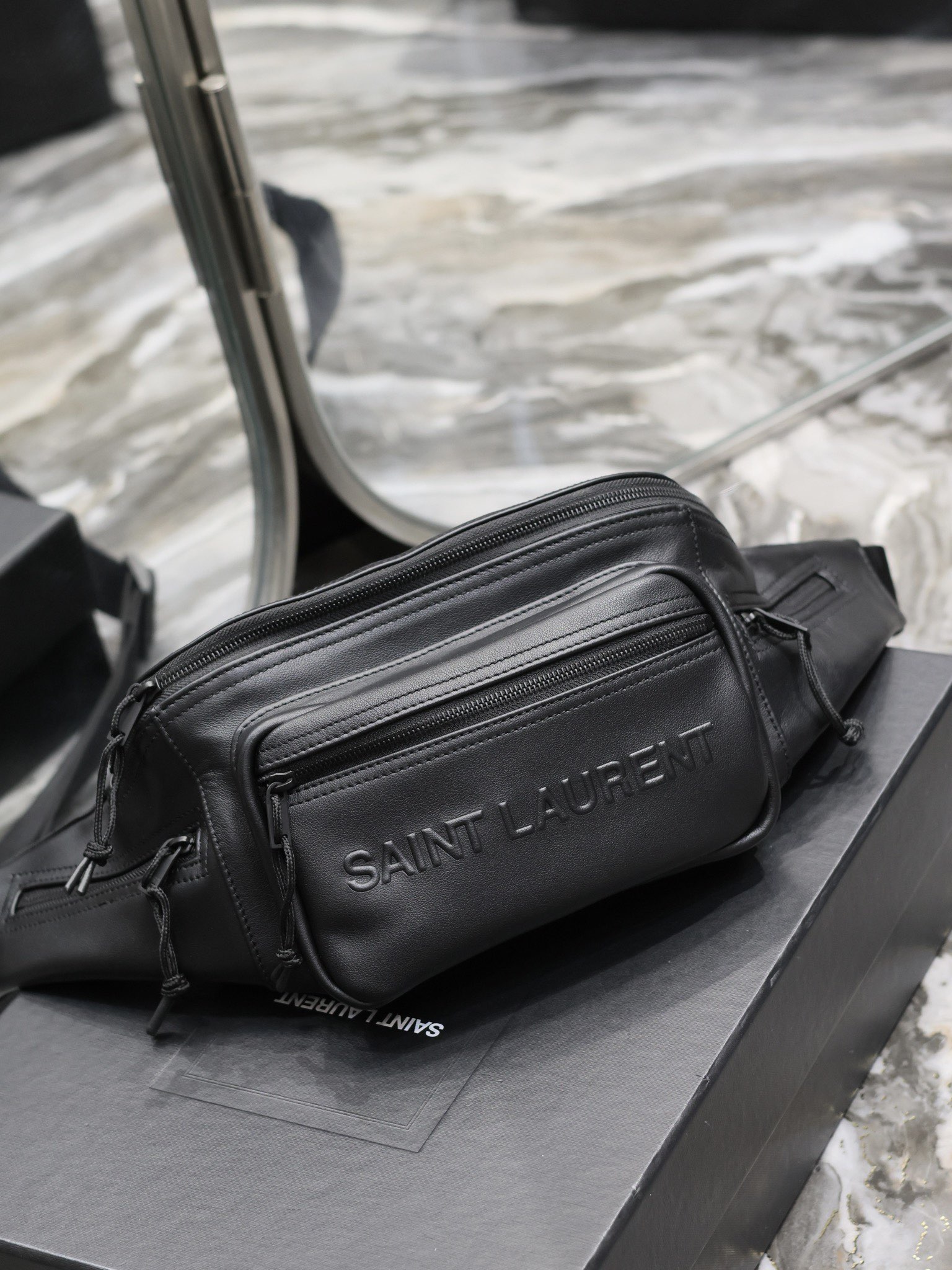 Handbags SAINT LAURENT 581375 size 24  16 cm - vstockx