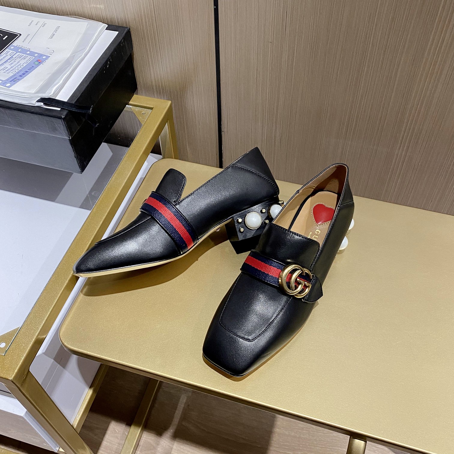 Gucci Leather mid-heel loafer Women 12 - vstockx