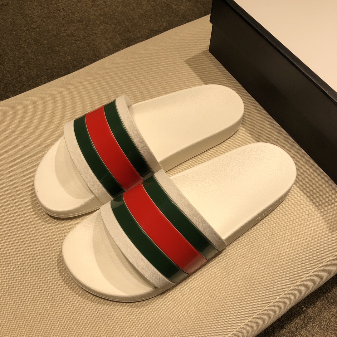 Gucci Slippers 33 - vstockx