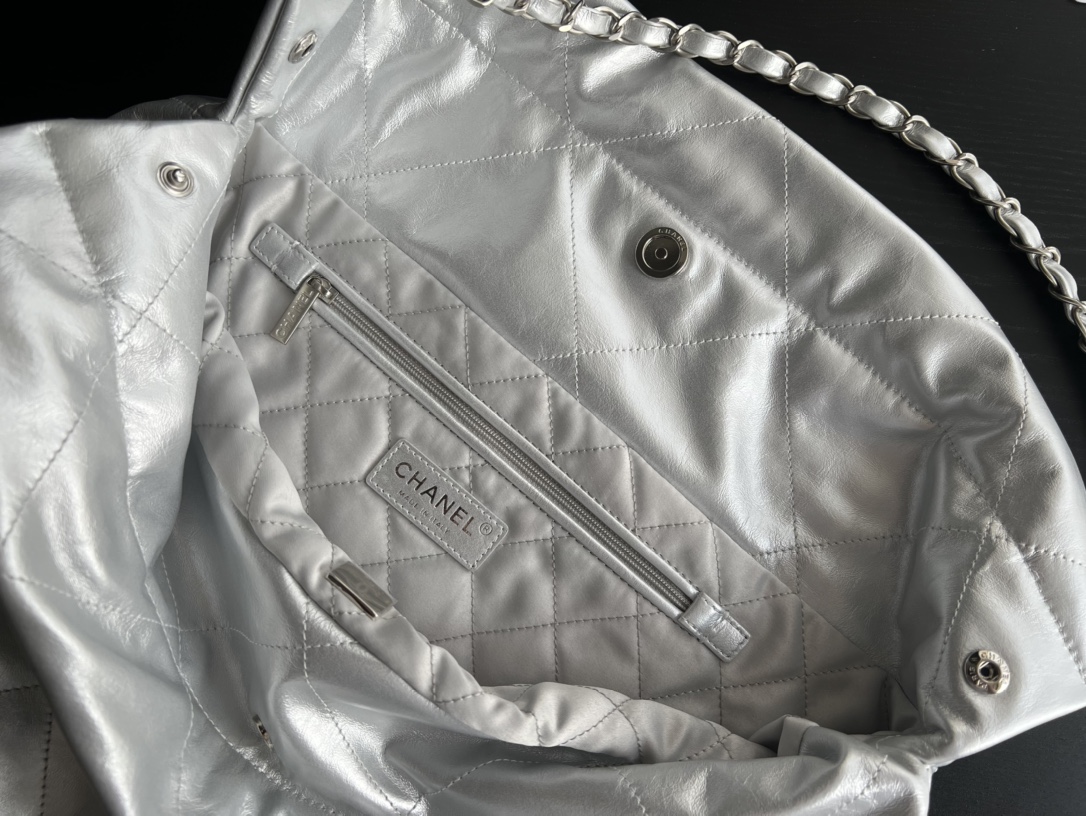 Handbag Chanel size 39cmx42cmx8 cm - vstockx