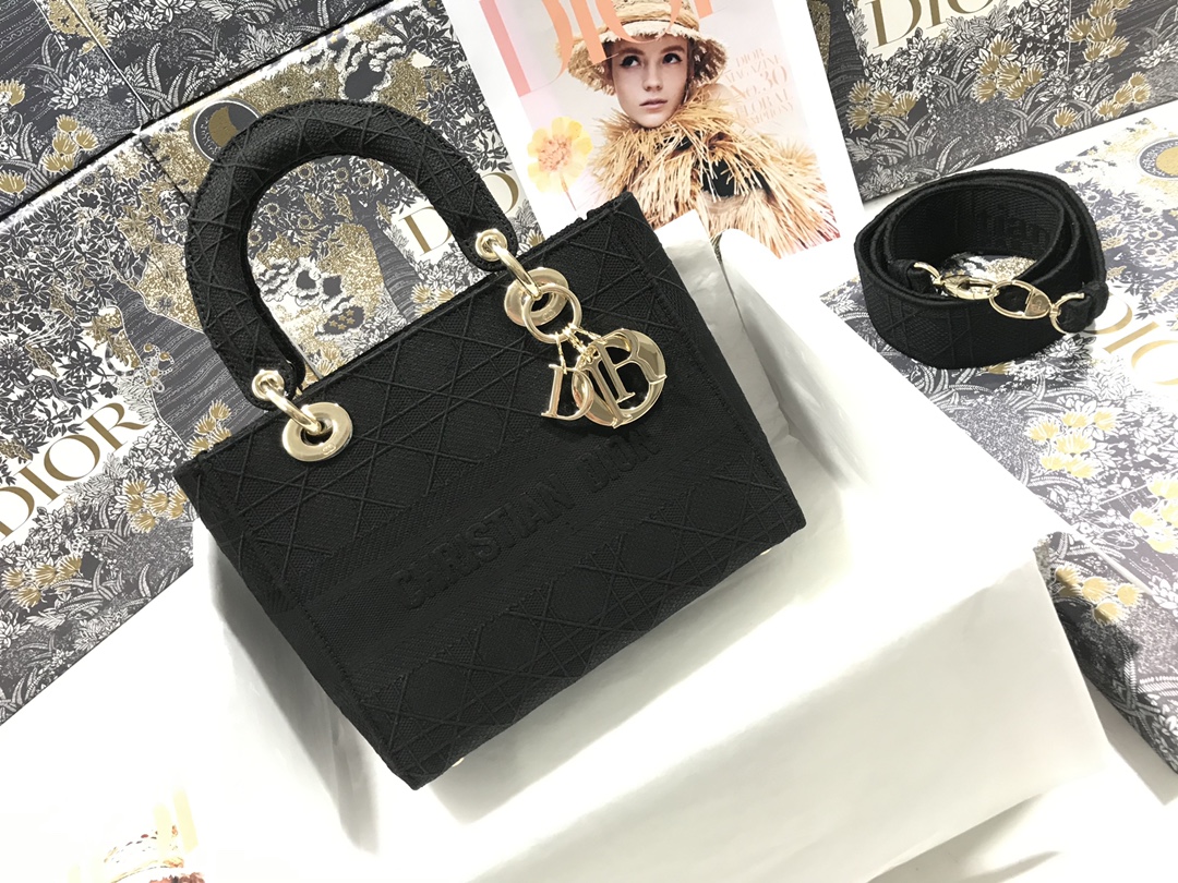 Handbag Dior M0565 size 24*20*11 cm - vstockx