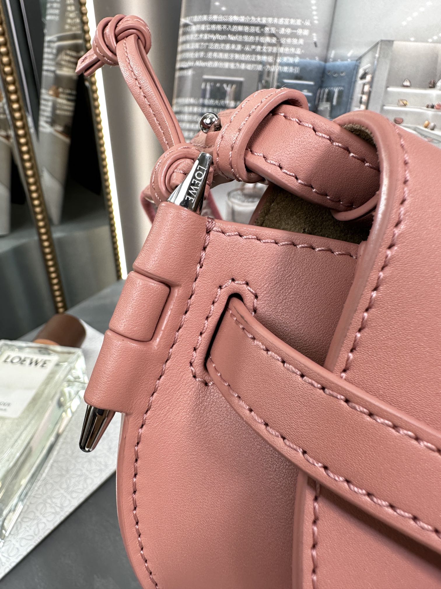 Handbags LOEWE   size:15*12.5*9cm - vstockx