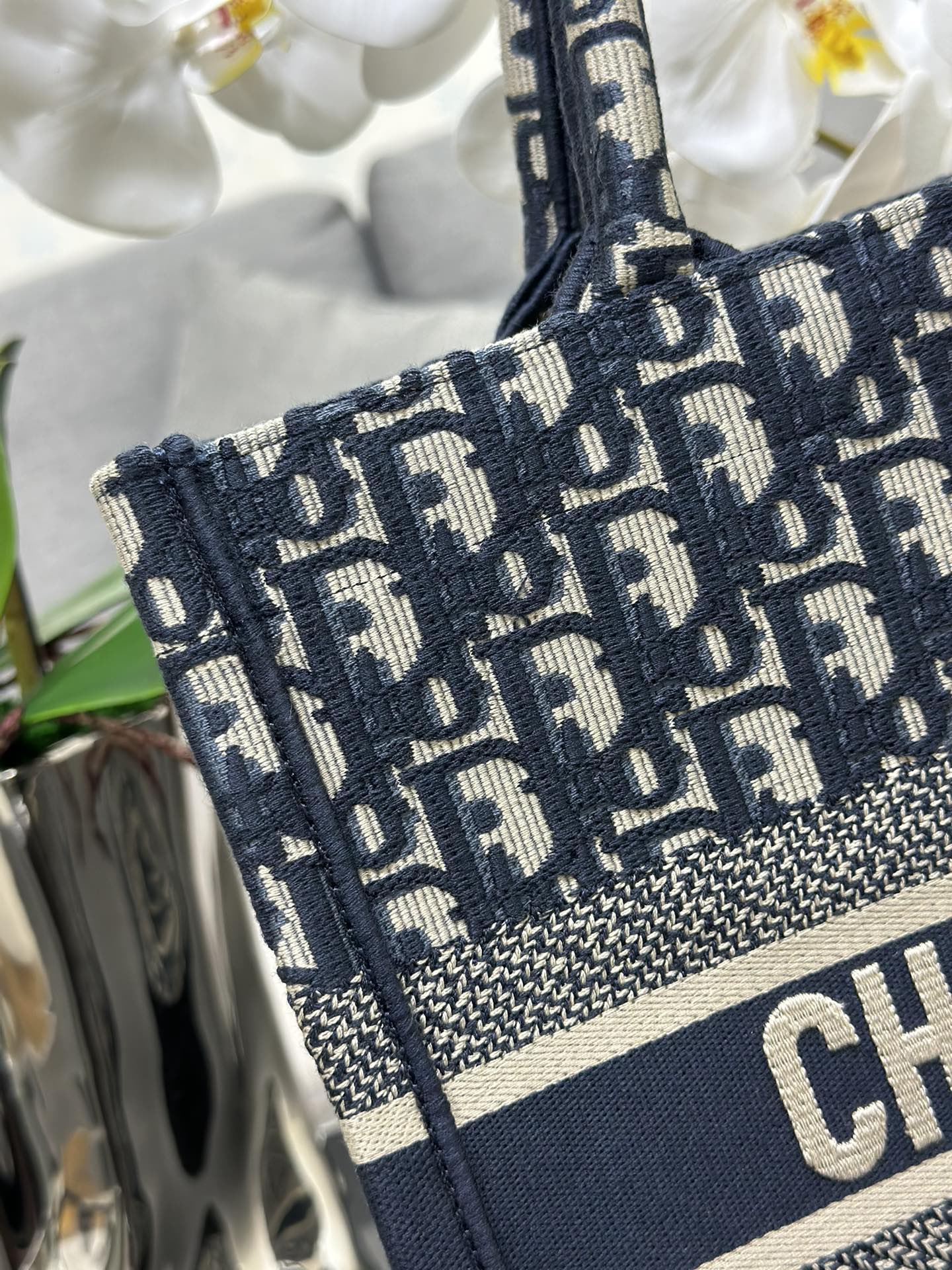 Handbag Dior M1286 size 36 x 27.5 x 16.5 cm - vstockx