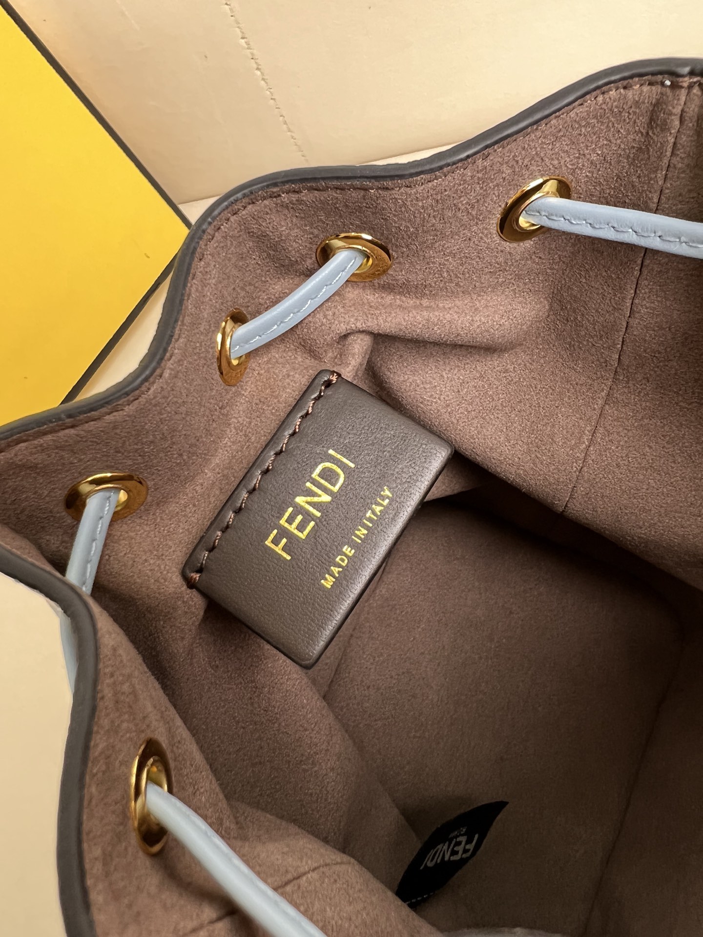 handbags FENDI 226 size:12*18*10cm - vstockx